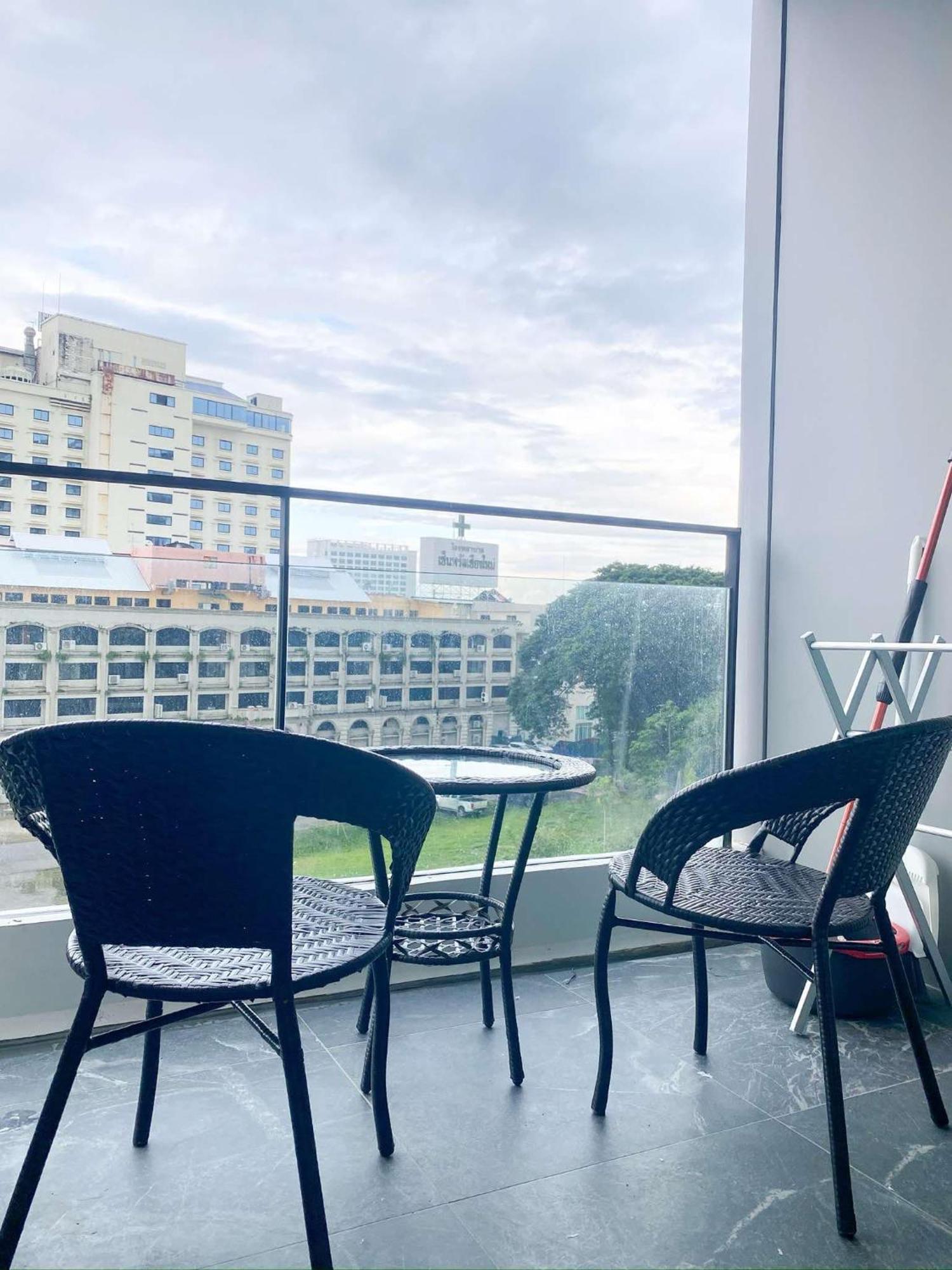 The Astra Sky River Luxury Condo,the Largest Pool And View Appartement