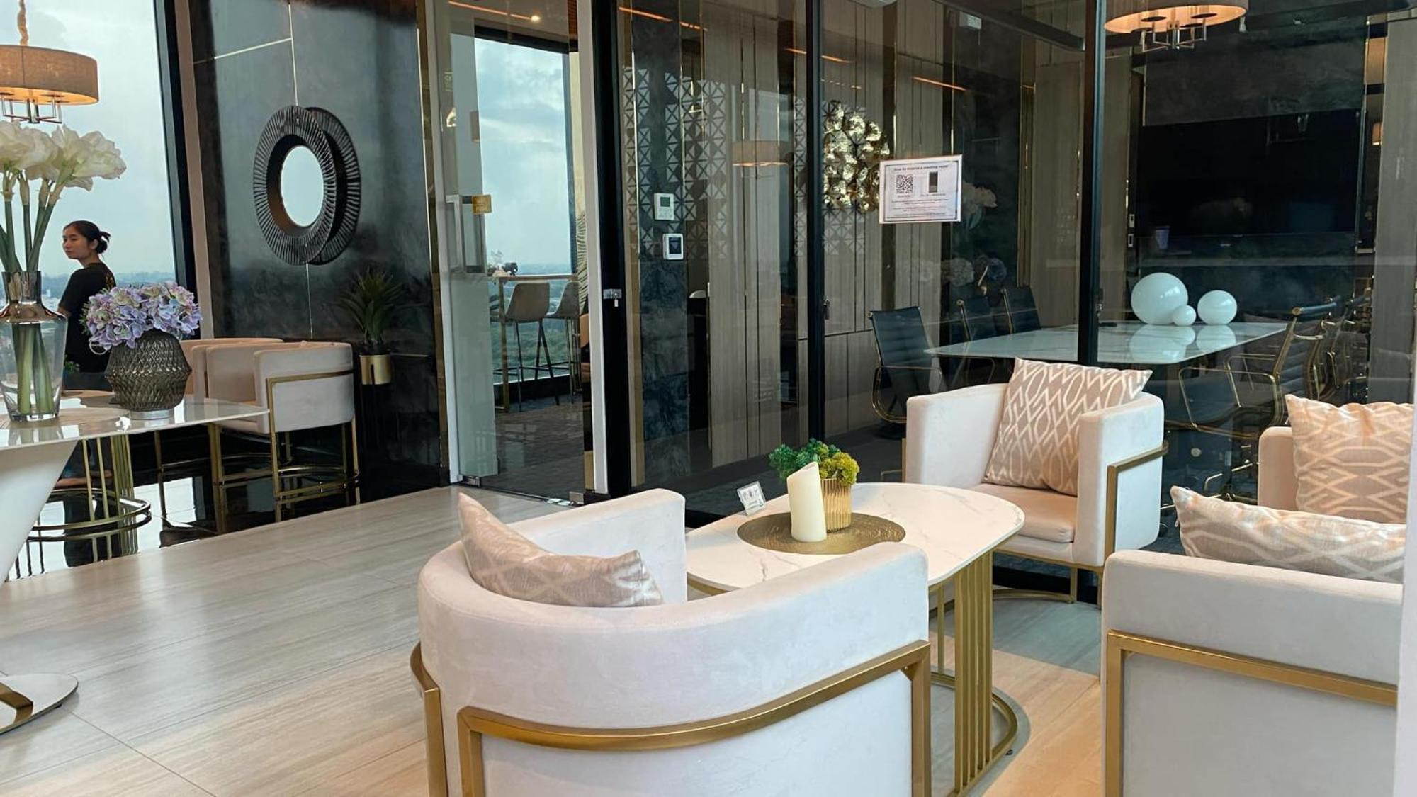The Astra Sky River Luxury Condo,the Largest Pool And View * Chiang Mai